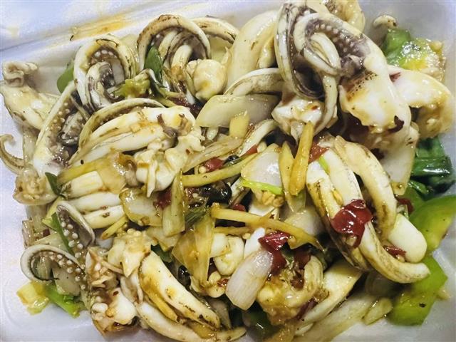 Squid Tentacle w. Pickle Chilli Sauce