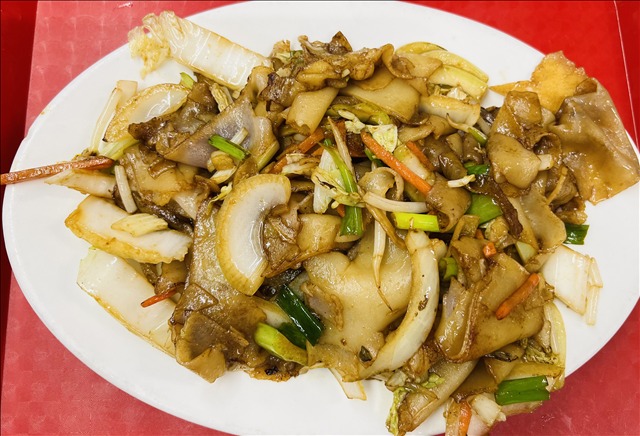 Vegetable Chow Ho Fun