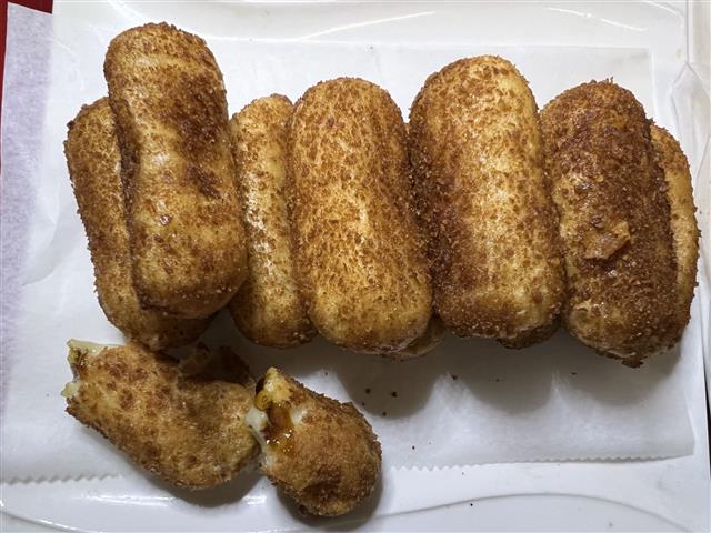 Fried Mochi w. Brown Sugar Paste