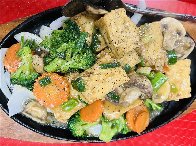 Sizzling Tofu & Mix Vegetable