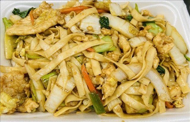 Chicken Lo Mein