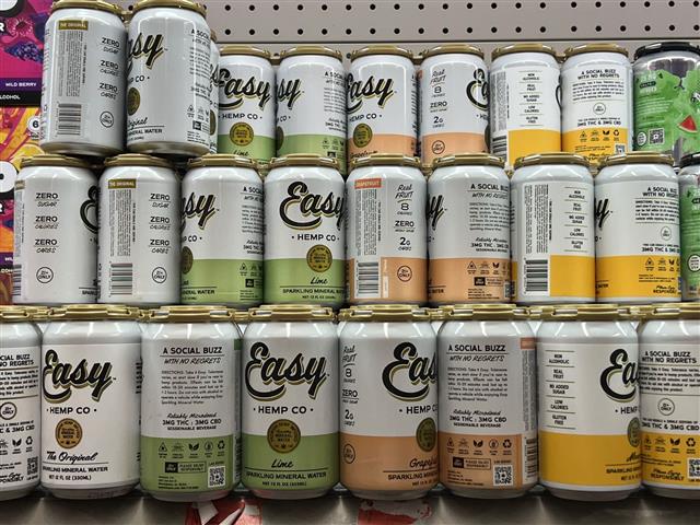 Easy hemp sparking water