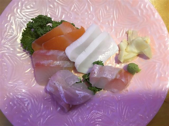 Sashimi Appetizer 8 pcs