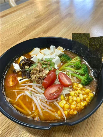 Vegetarian Tomato Ramen
